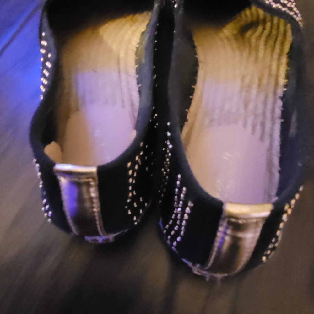 Beautiful Gently worn loeffler randall gold studded flat/mule - Picture 2 of 12